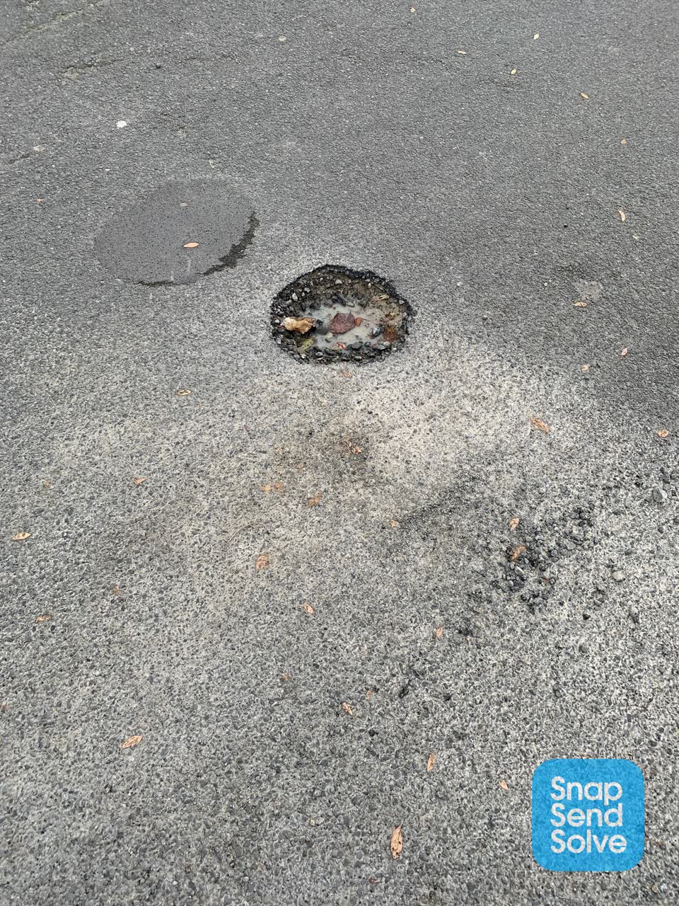 The photograph attached to this roading/streets report