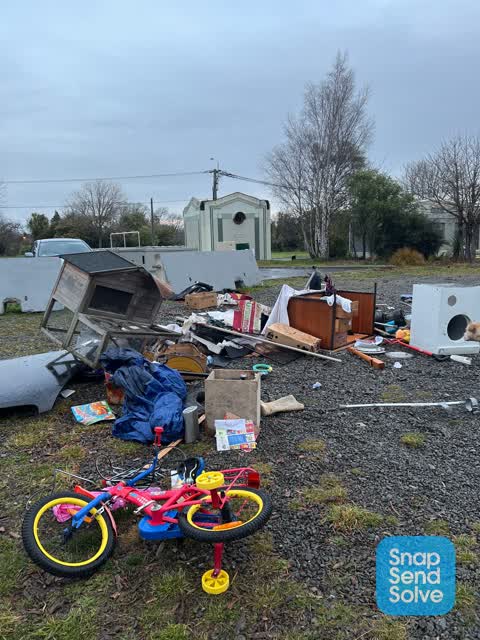 Rubbish/Recycling — a report photo