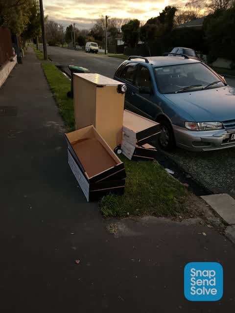 Rubbish/Recycling, a report photo