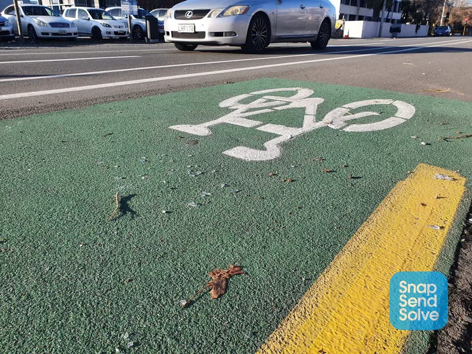 The photograph attached to this roading/streets report