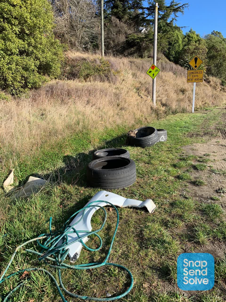 The photograph attached to this rubbish/recycling report