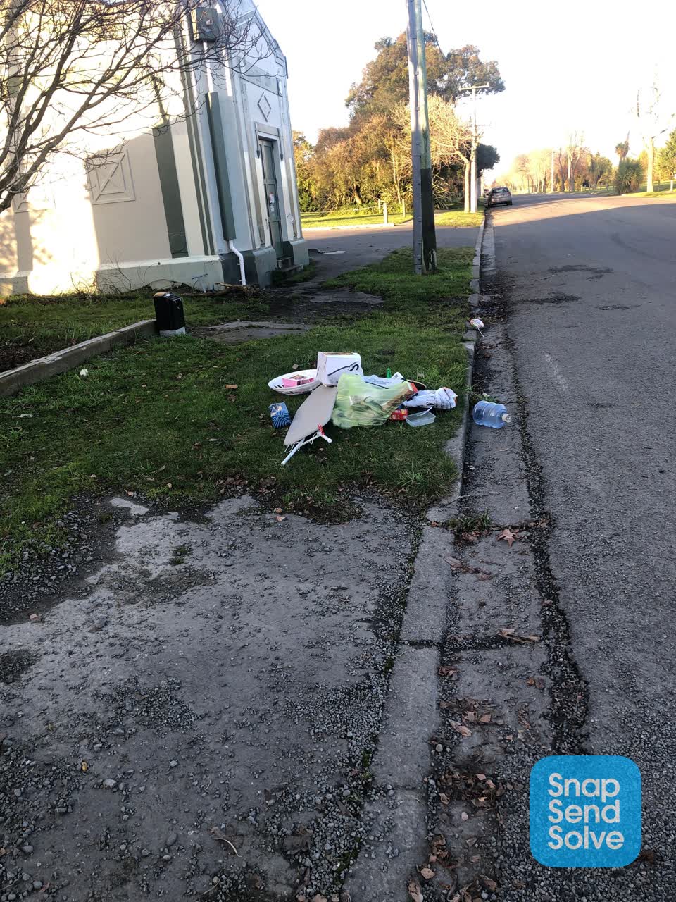 The photograph attached to this rubbish/recycling report