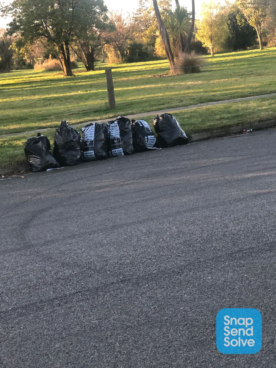The photograph attached to this rubbish/recycling report