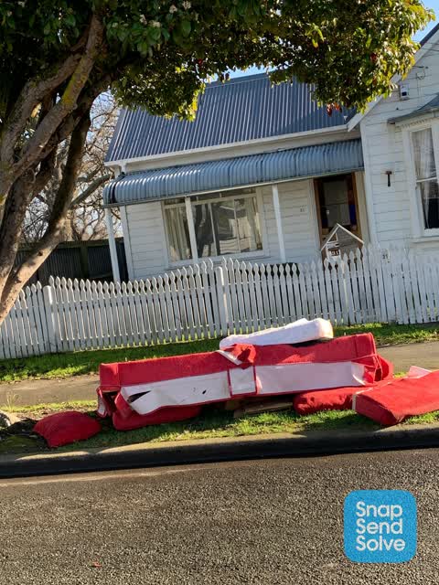 Rubbish/Recycling, a report photo