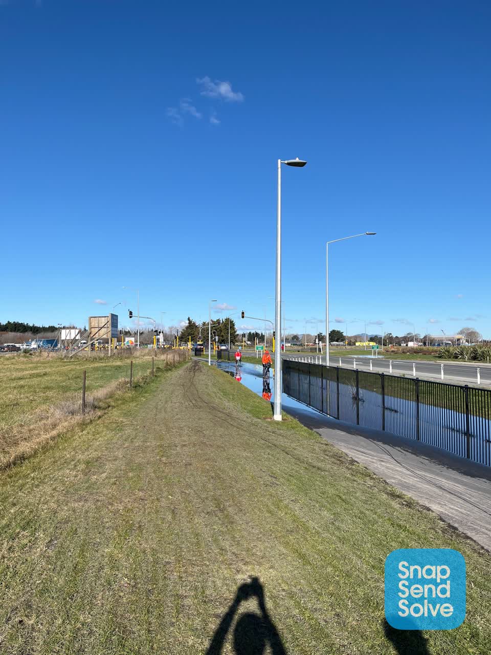 The photograph attached to this roading/streets report