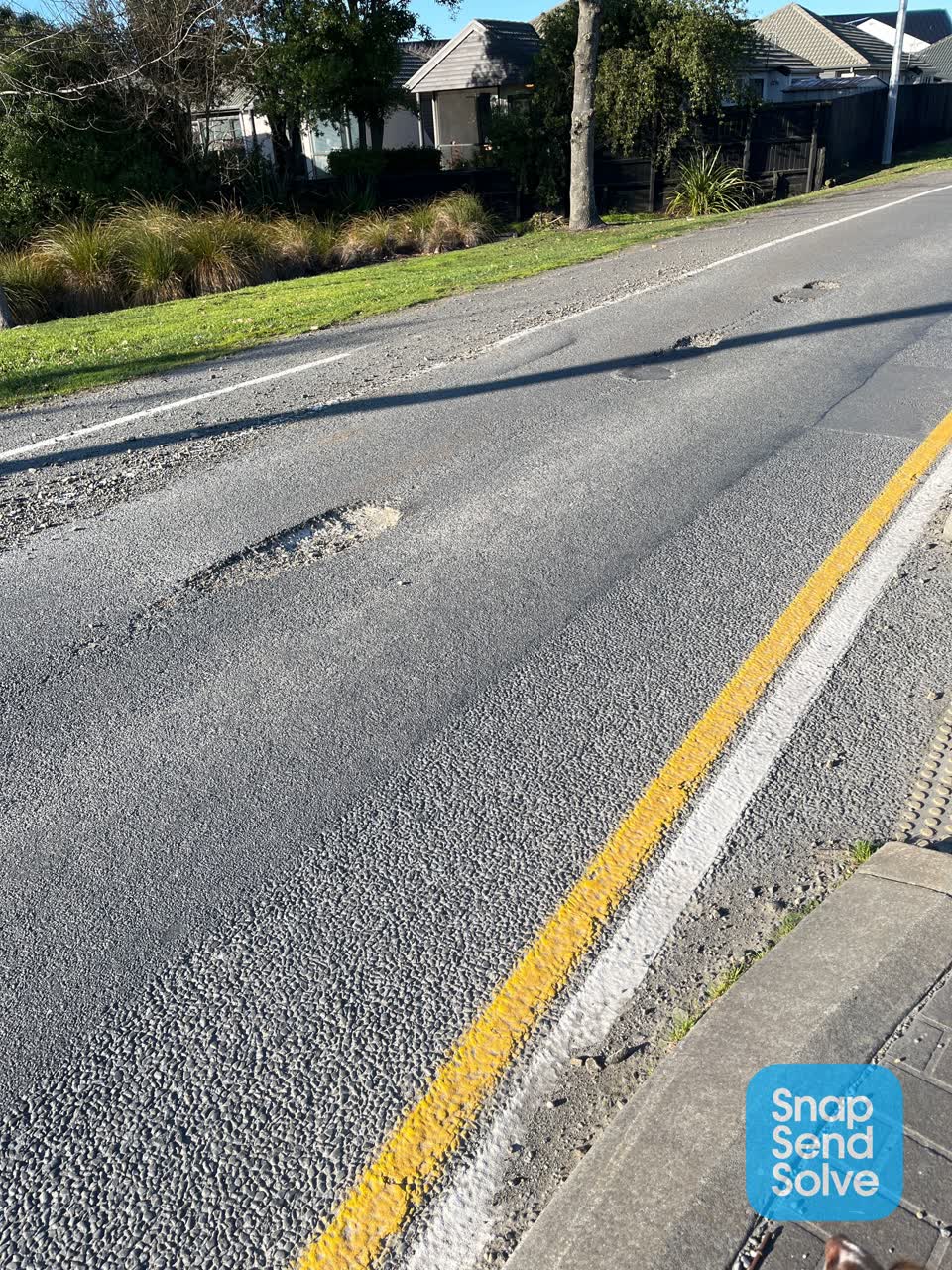 The photograph attached to this roading/streets report
