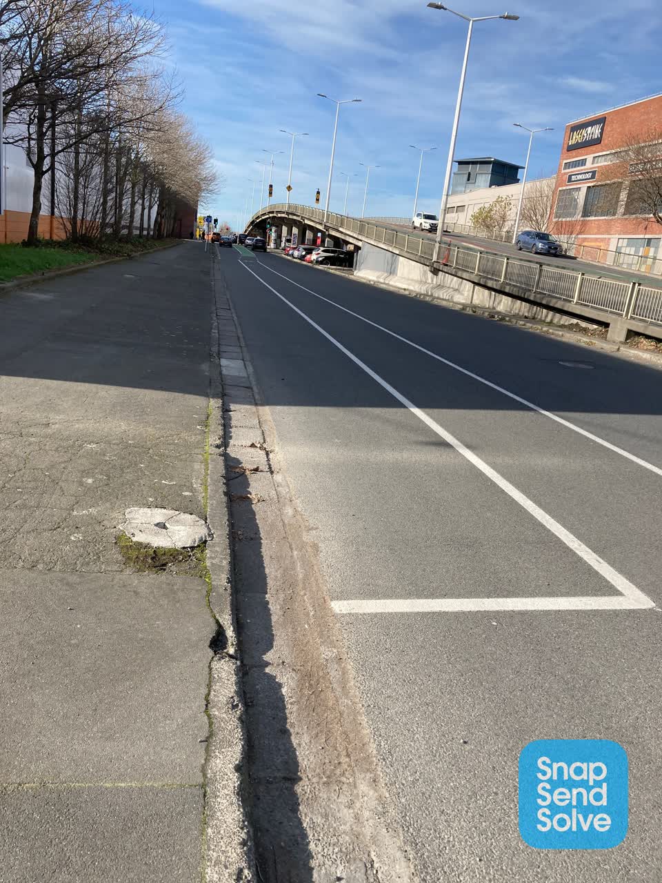 The photograph attached to this roading/streets report