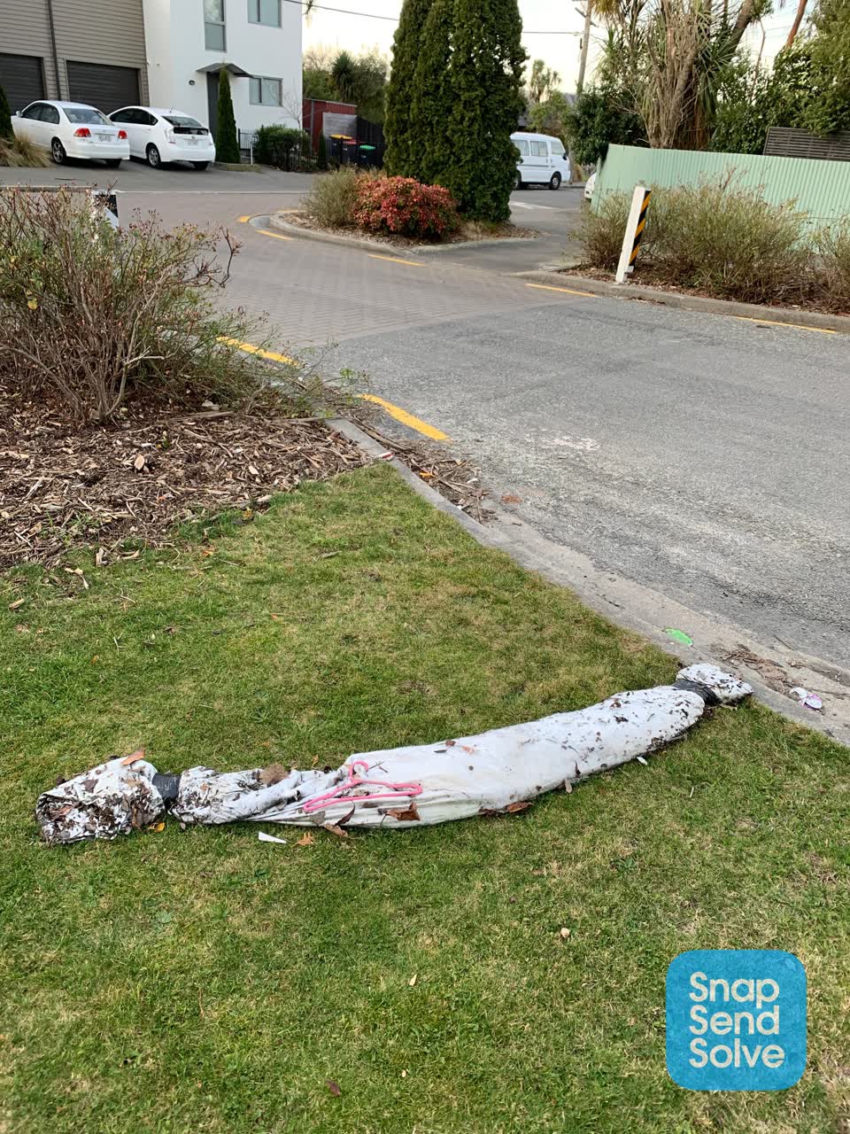 The photograph attached to this rubbish/recycling report
