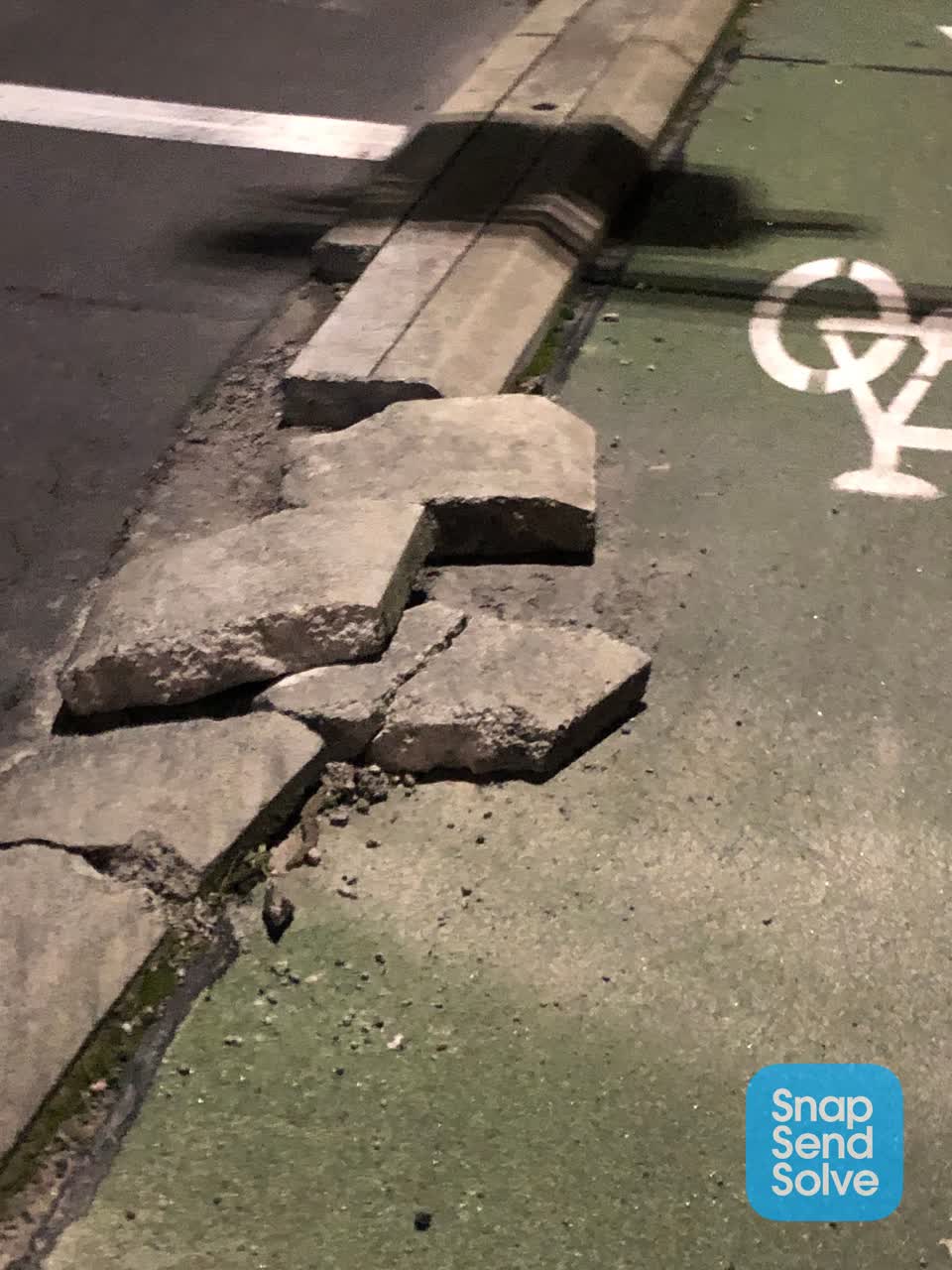 The photograph attached to this roading/streets report