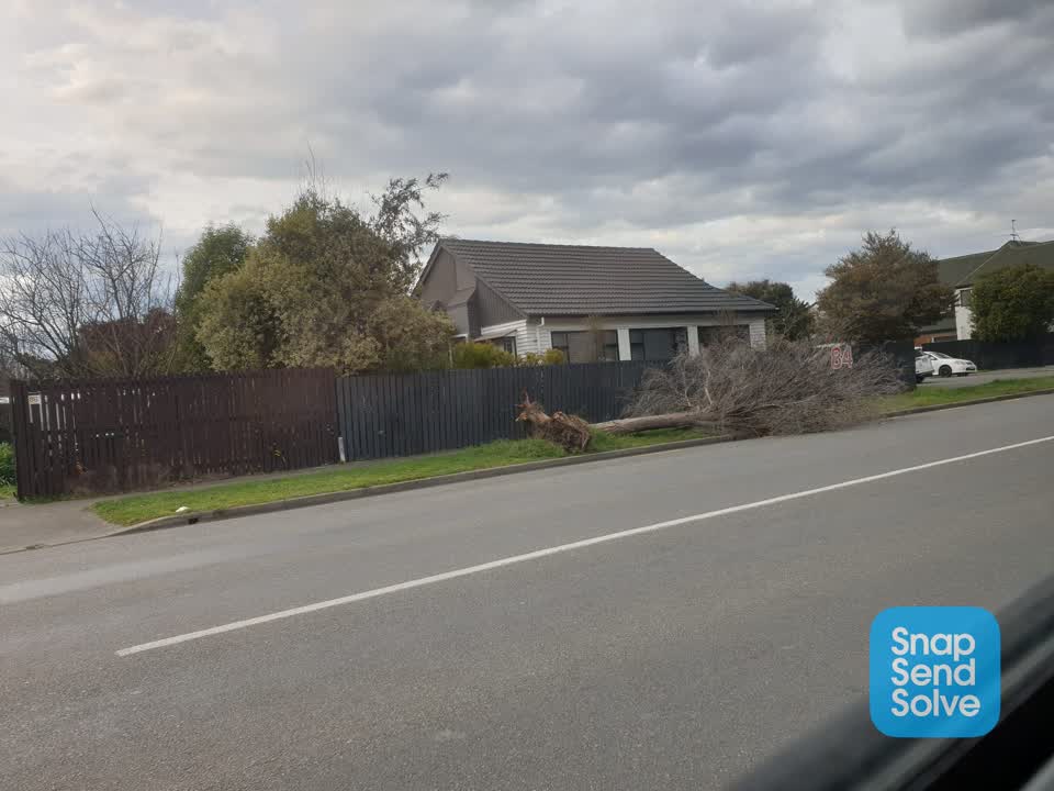 The photograph attached to this roading/streets report