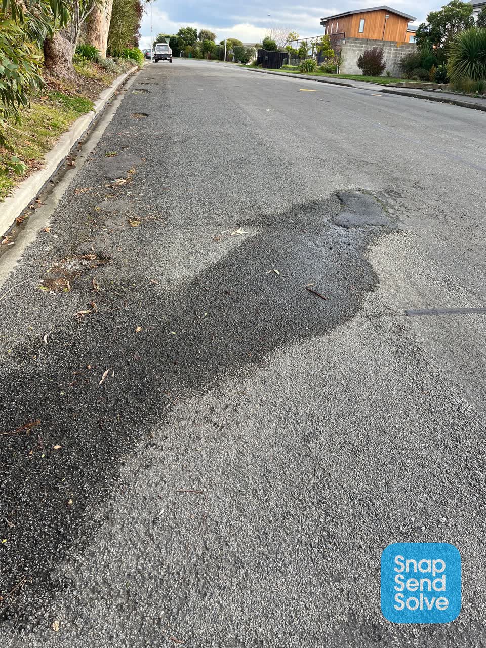 The photograph attached to this roading/streets report