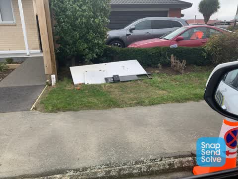 Rubbish/Recycling, a report photo