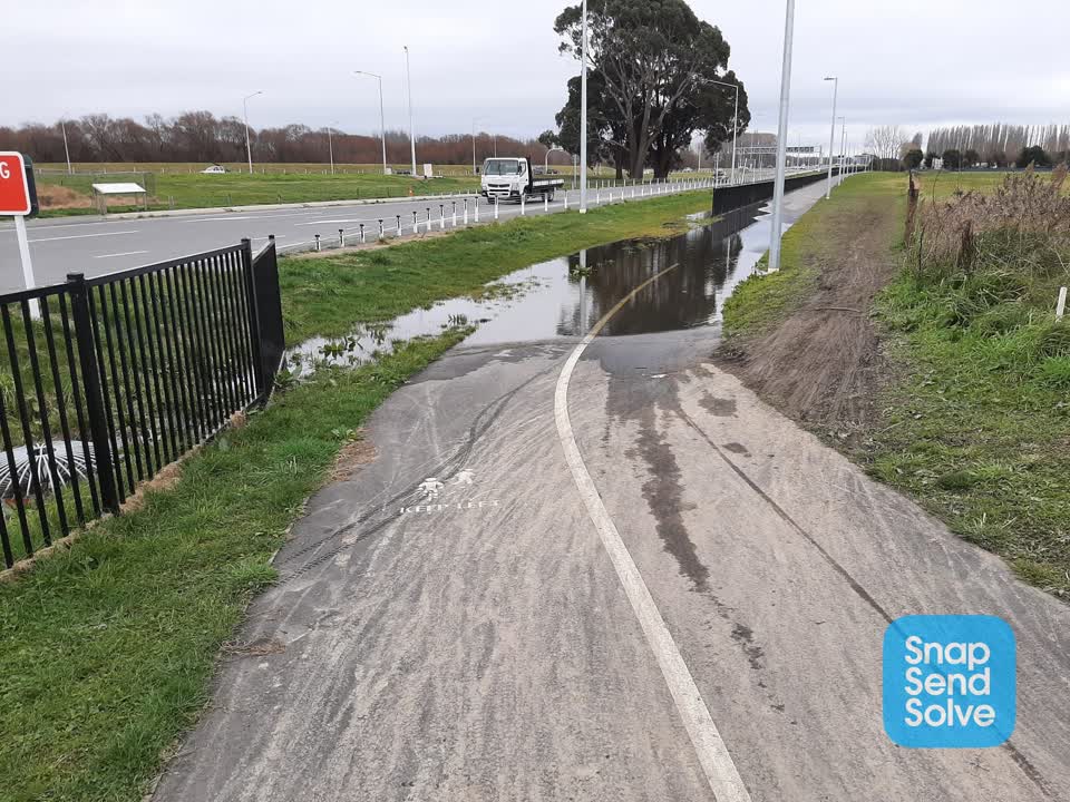 The photograph attached to this roading/streets report