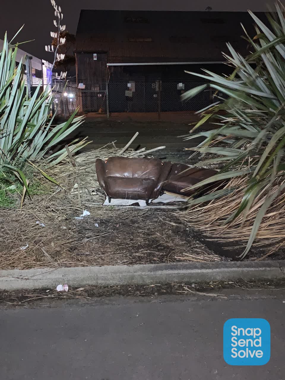 The photograph attached to this rubbish/recycling report