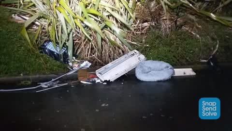 Rubbish/Recycling, a report photo