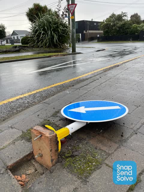 Damaged Street Sign, a report photo