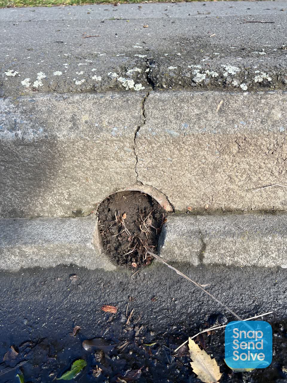 The photograph attached to this street gutters / storm water report