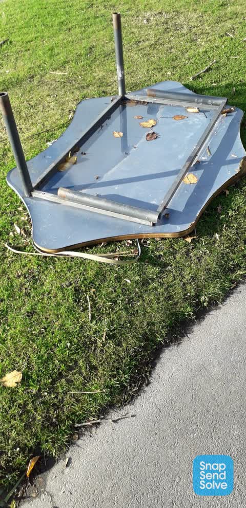 Dumped Rubbish, a report photo