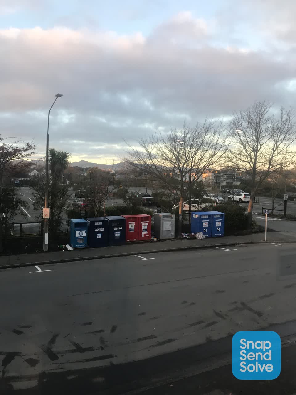 The photograph attached to this dumped rubbish report