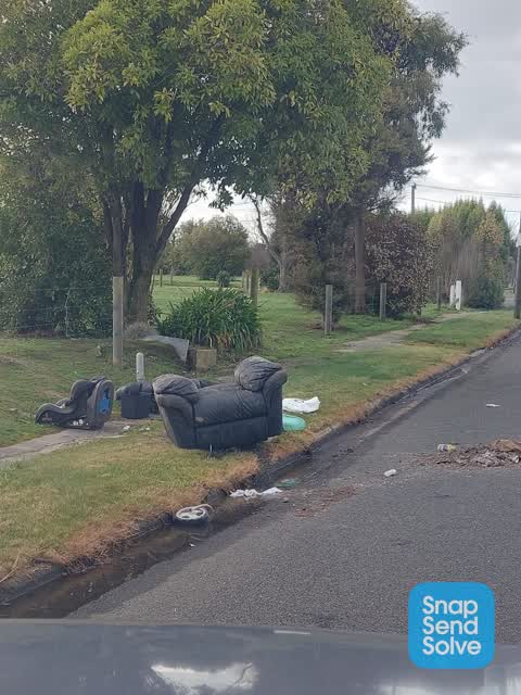 Dumped Rubbish, a report photo