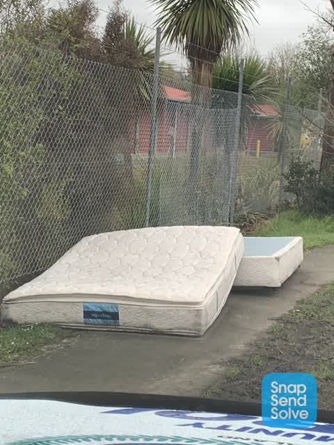 Dumped Rubbish, a report photo