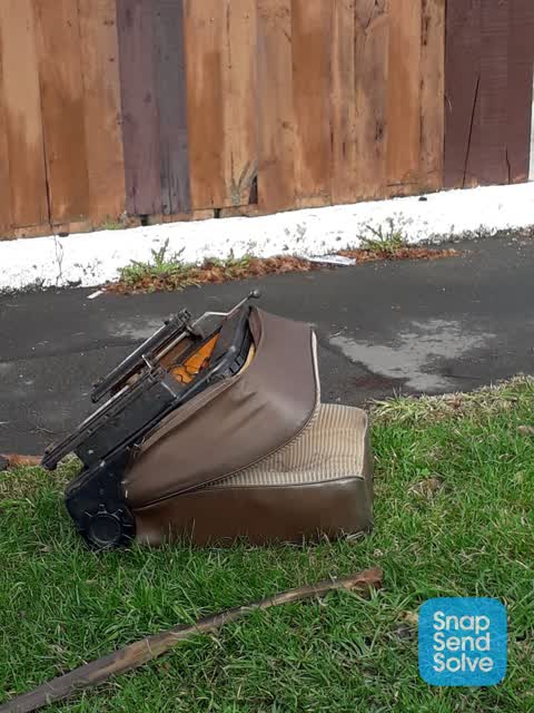 Dumped Rubbish, a report photo