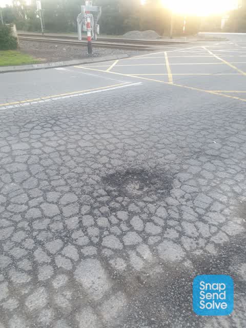 Pothole, a report photo