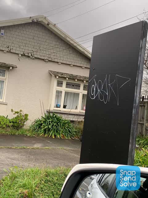 Graffiti, a report photo