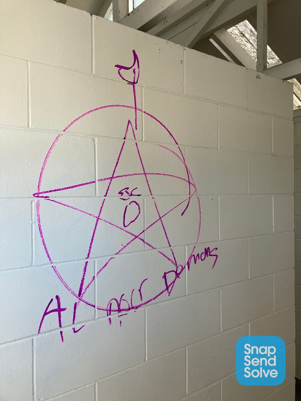The photograph attached to this graffiti report