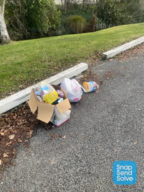 Dumped Rubbish, a report photo