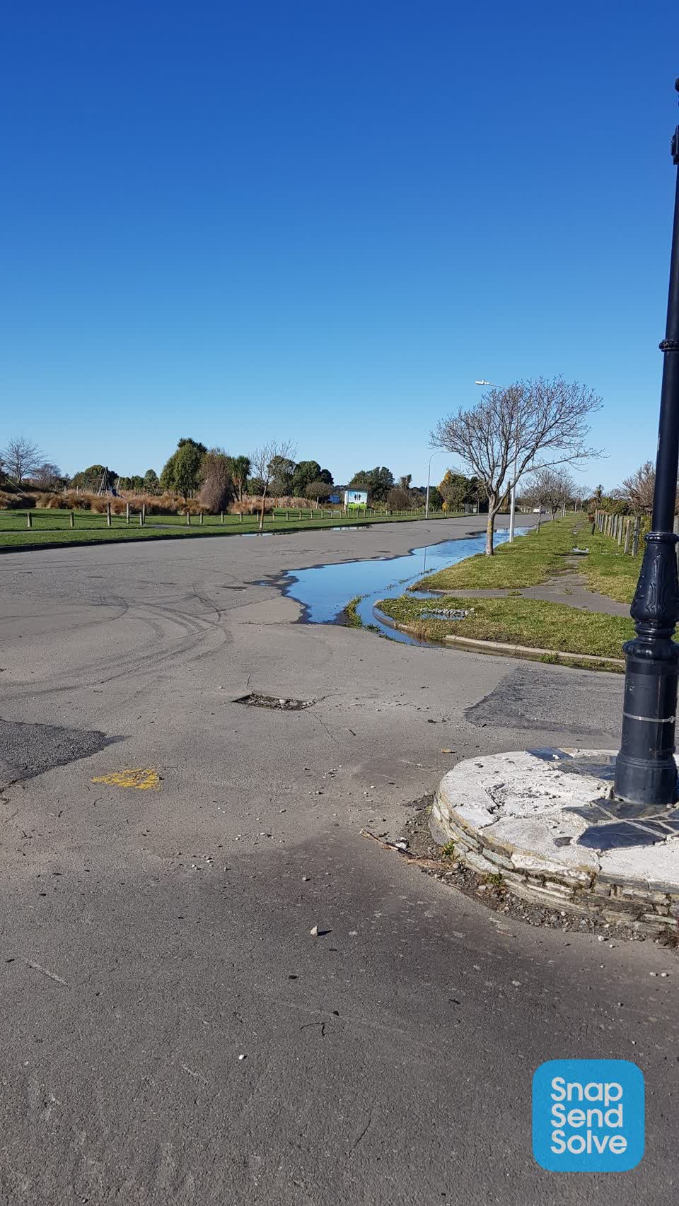 The photograph attached to this vandalism - general report