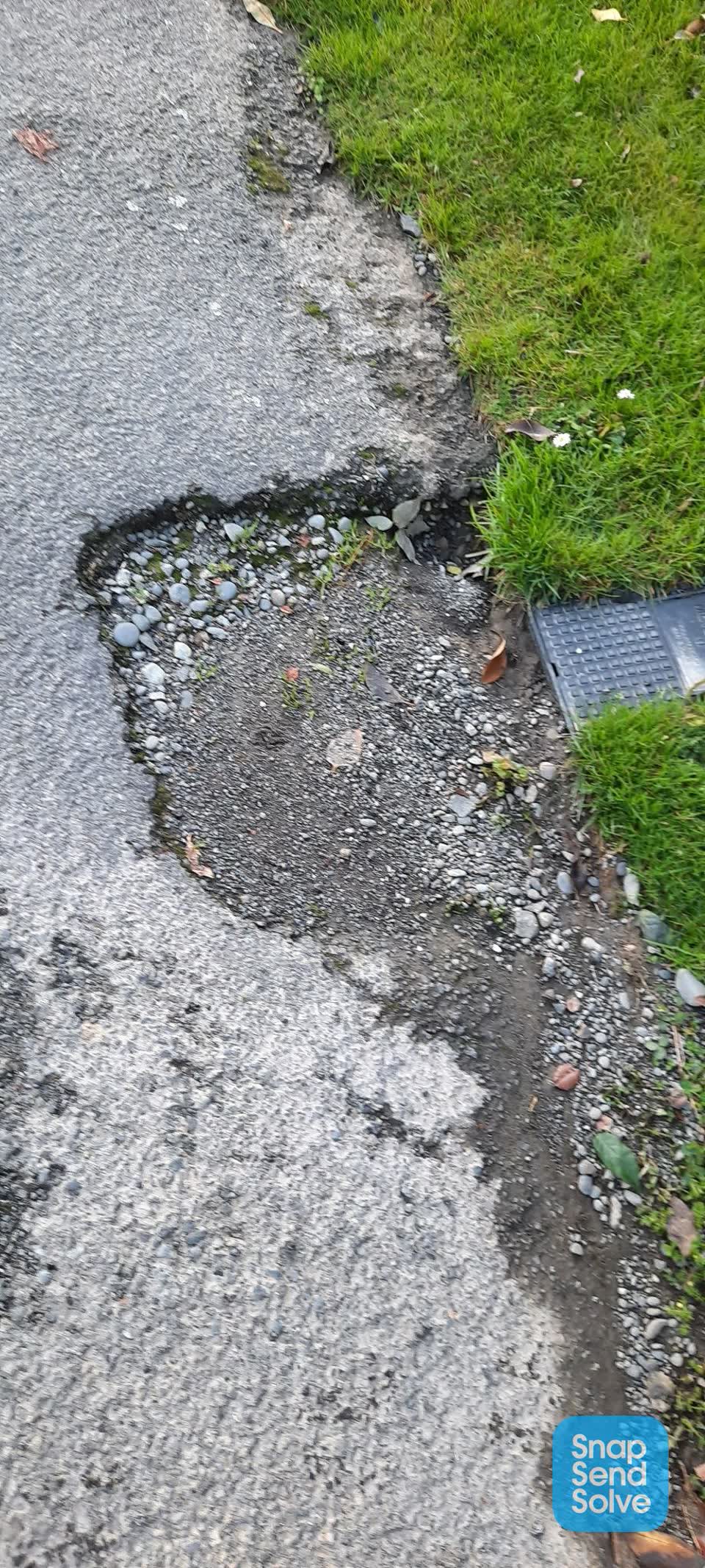 The photograph attached to this pavement - general report