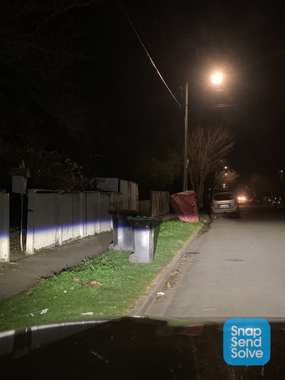 The photograph attached to this dumped rubbish report