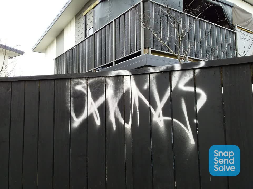 The photograph attached to this graffiti report