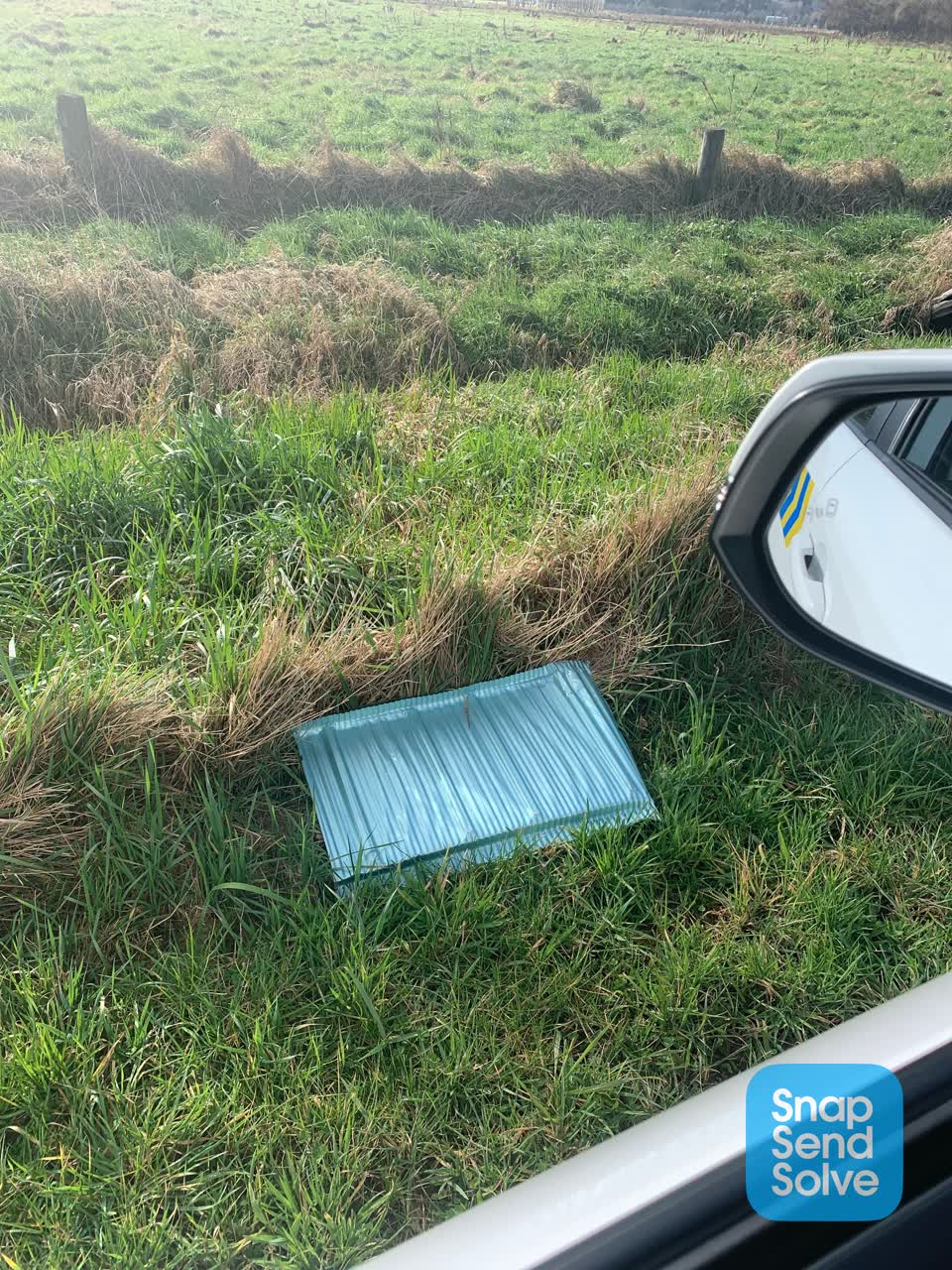The photograph attached to this dumped rubbish report