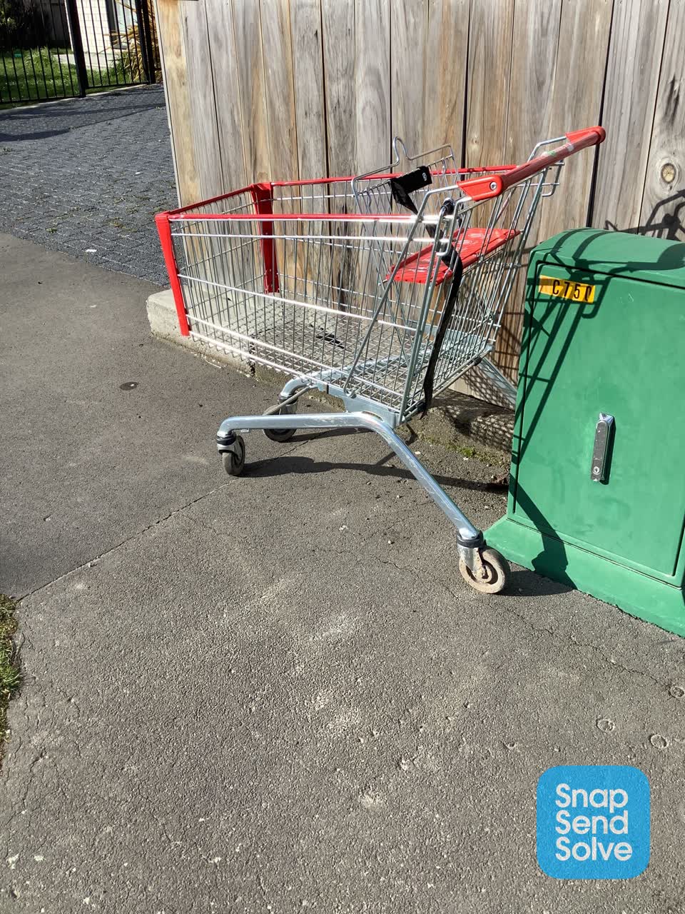The photograph attached to this dumped rubbish report