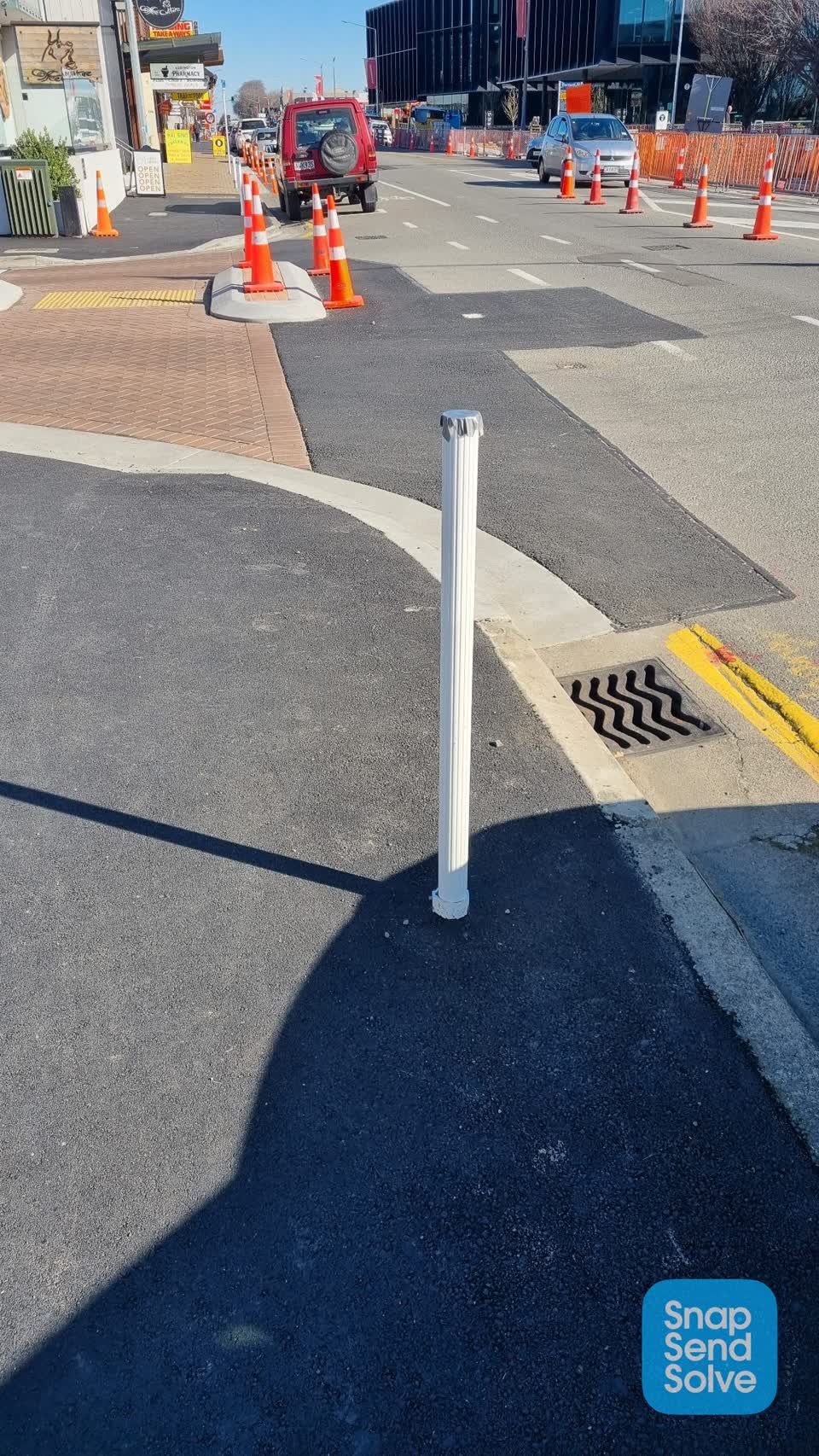 The photograph attached to this road signage report