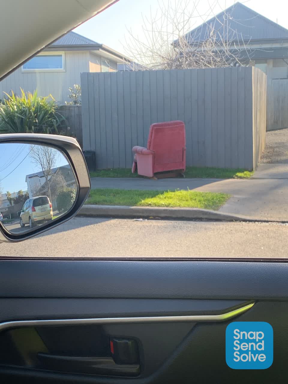 The photograph attached to this dumped rubbish report