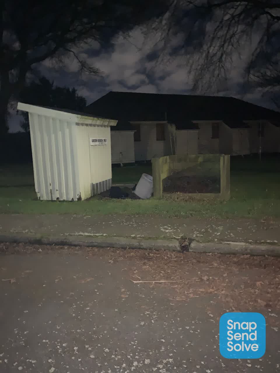 The photograph attached to this dumped rubbish report