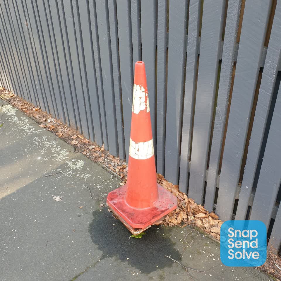 The photograph attached to this pavement - general report