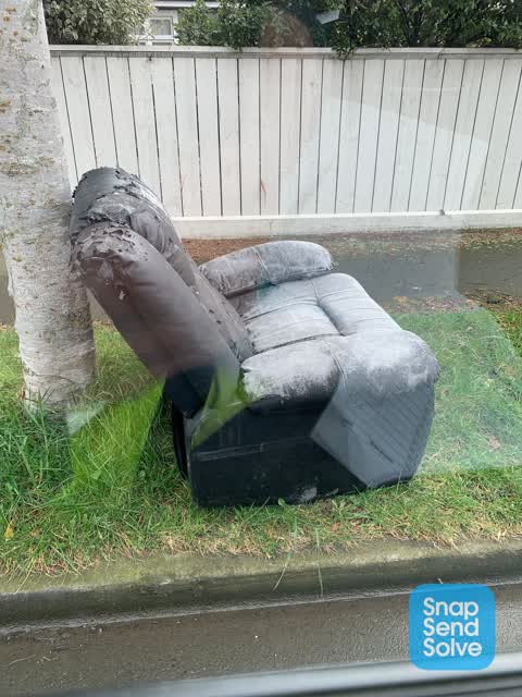 Dumped Rubbish, a report photo