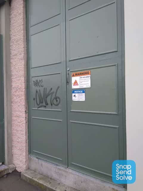 Graffiti, a report photo