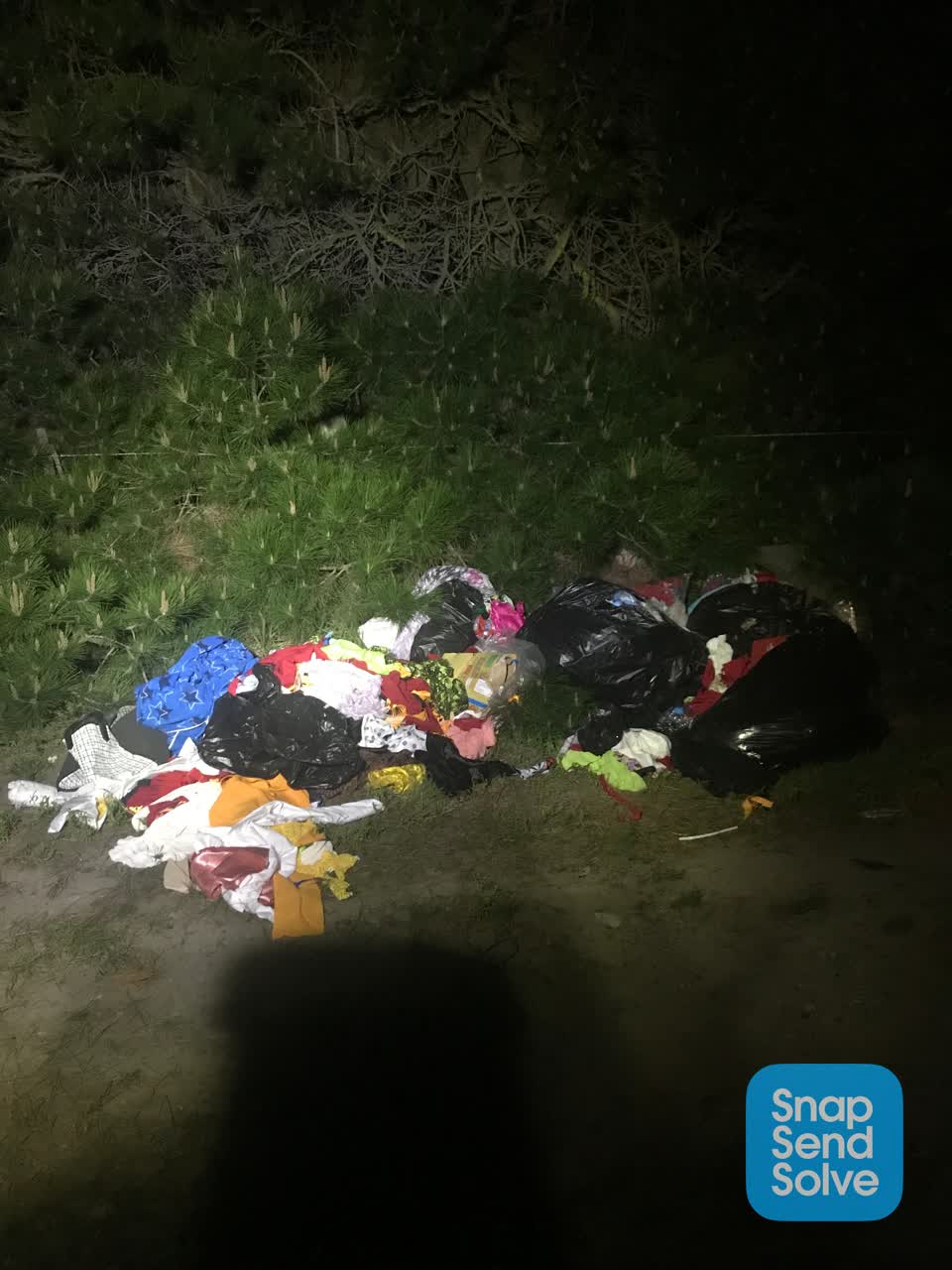 The photograph attached to this dumped rubbish report