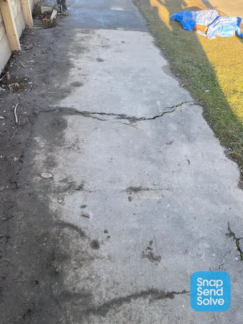 Pavement - Damaged, a report photo