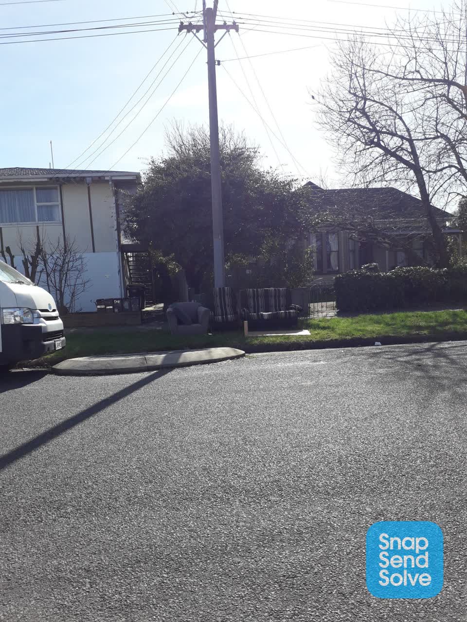 The photograph attached to this dumped rubbish report