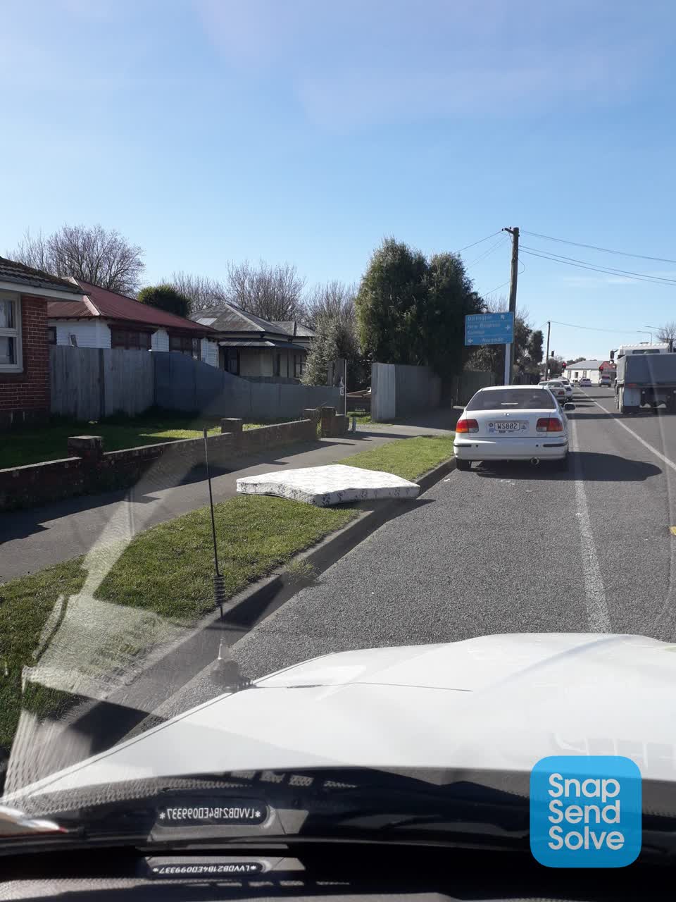 The photograph attached to this dumped rubbish report
