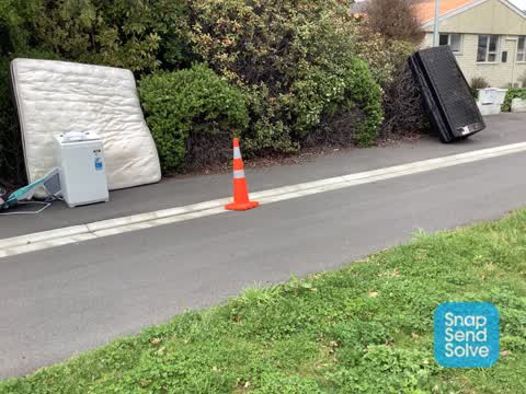 Dumped Rubbish, a report photo