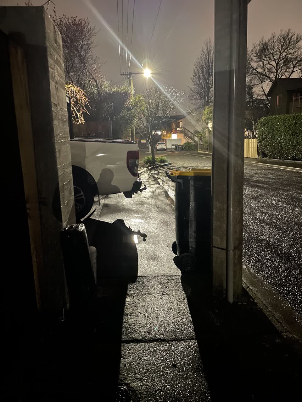 The photograph attached to this hazard, vehicle report