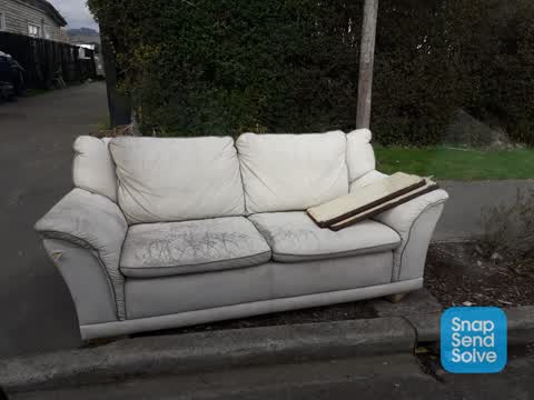 Dumped Rubbish, a report photo