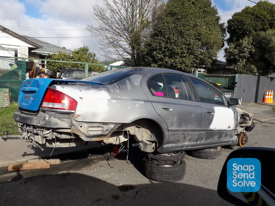 The photograph attached to this dumped rubbish report